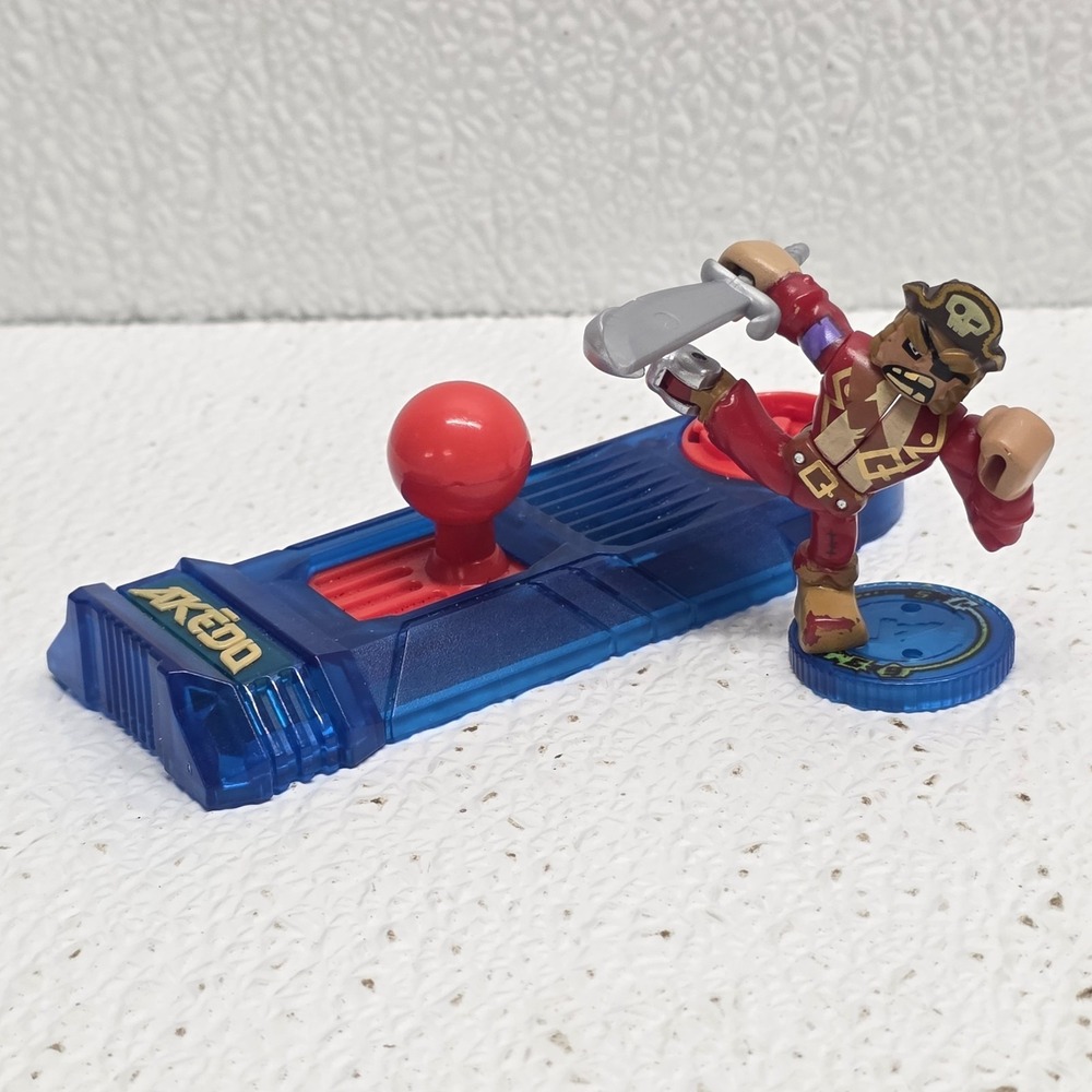 Legends Of Akedo Legendary Captain Plunderfoot Series 2 With Controller